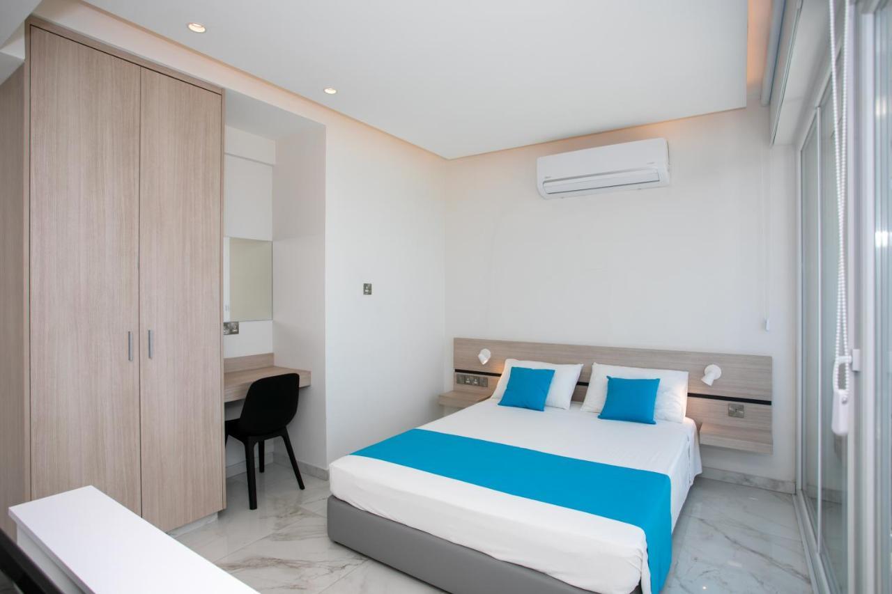 Les Palmiers Sunorama Beach Apartments Larnaca Exterior photo