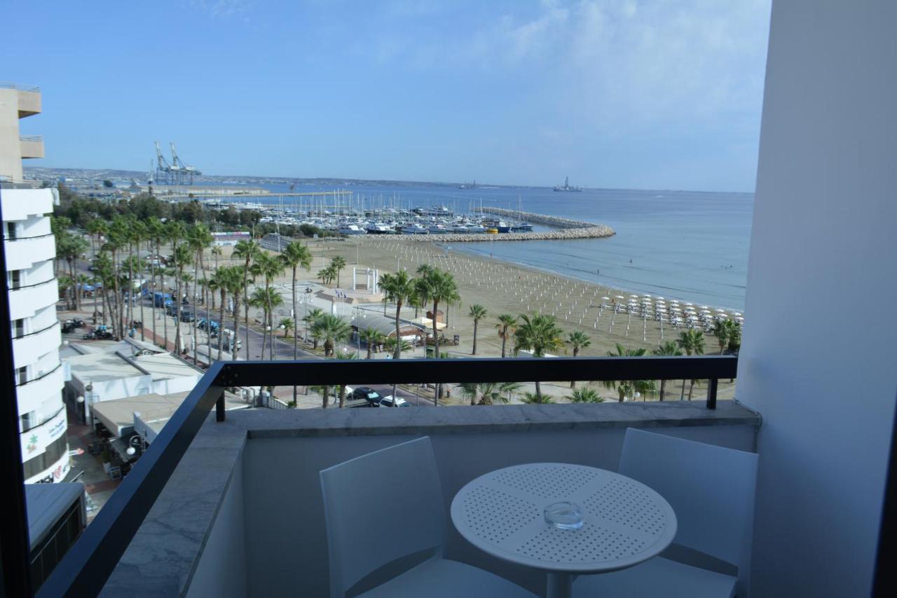 Les Palmiers Sunorama Beach Apartments Larnaca Exterior photo
