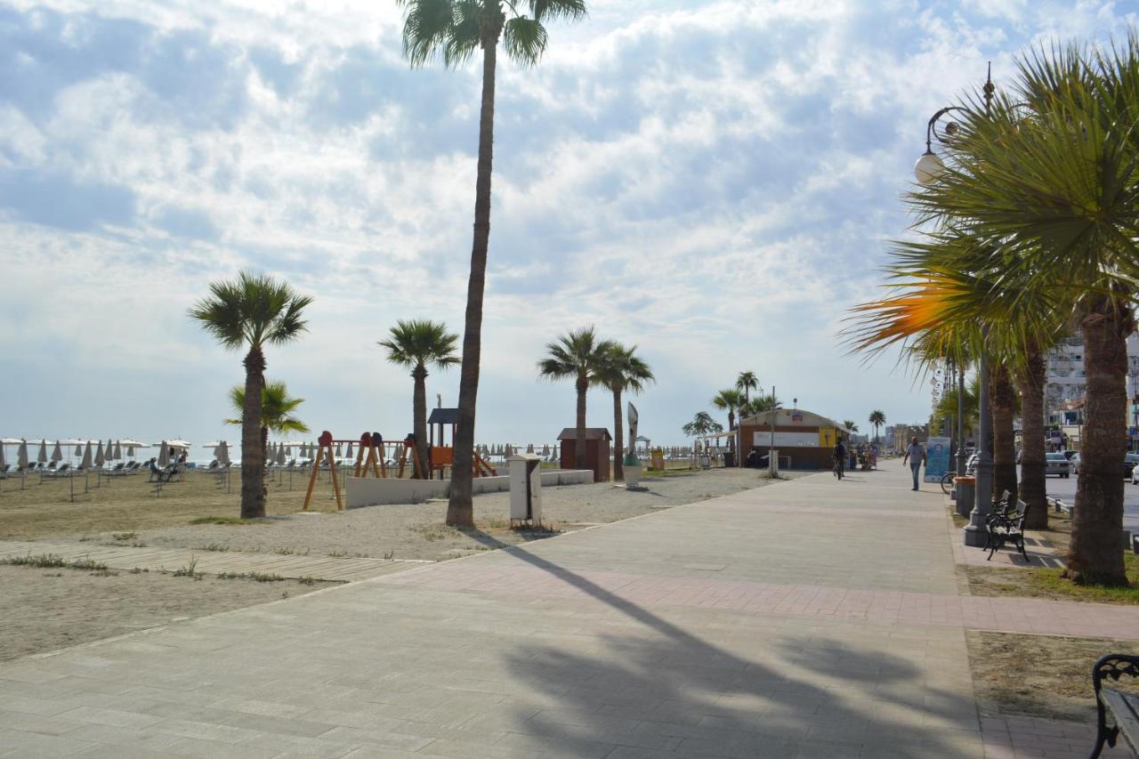 Les Palmiers Sunorama Beach Apartments Larnaca Exterior photo