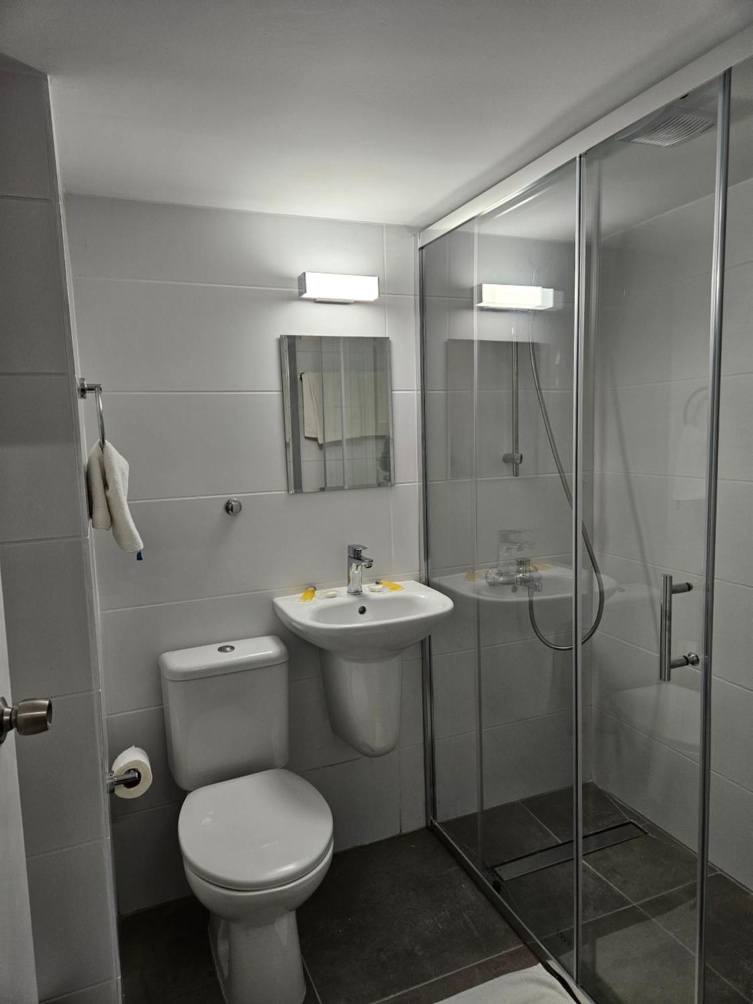 Les Palmiers Sunorama Beach Apartments Larnaca Exterior photo
